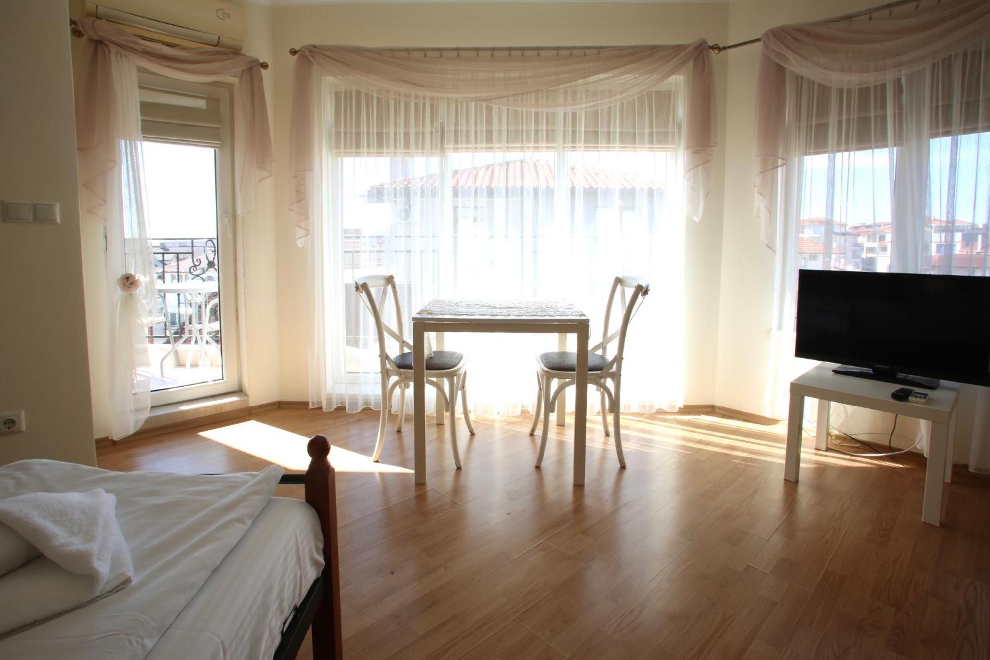 Villa Livia Boutique Apartments Ravda Bagian luar foto