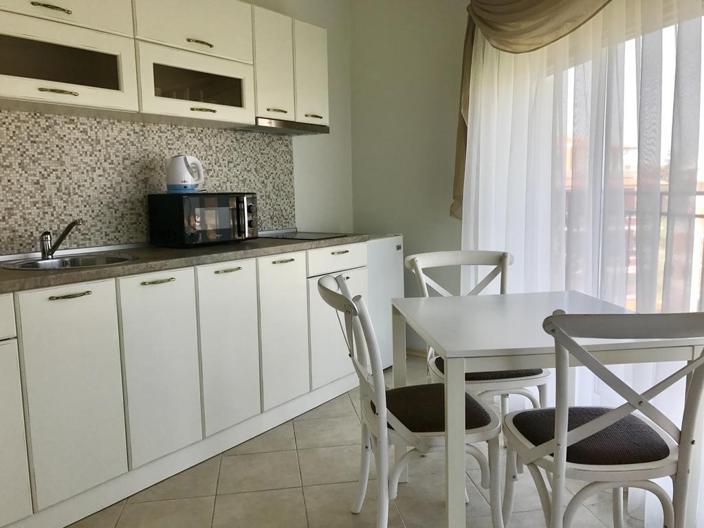 Villa Livia Boutique Apartments Ravda Bagian luar foto